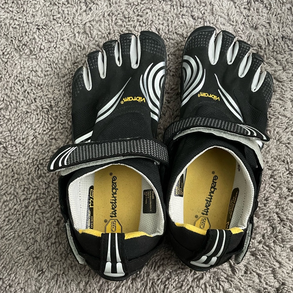Men’s Vibram  Komodo Sport Running shoes size 10.5-11